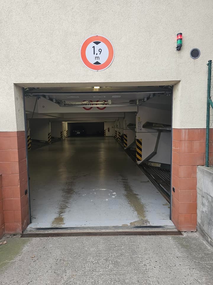 Pronájem parkovacího stání - 3