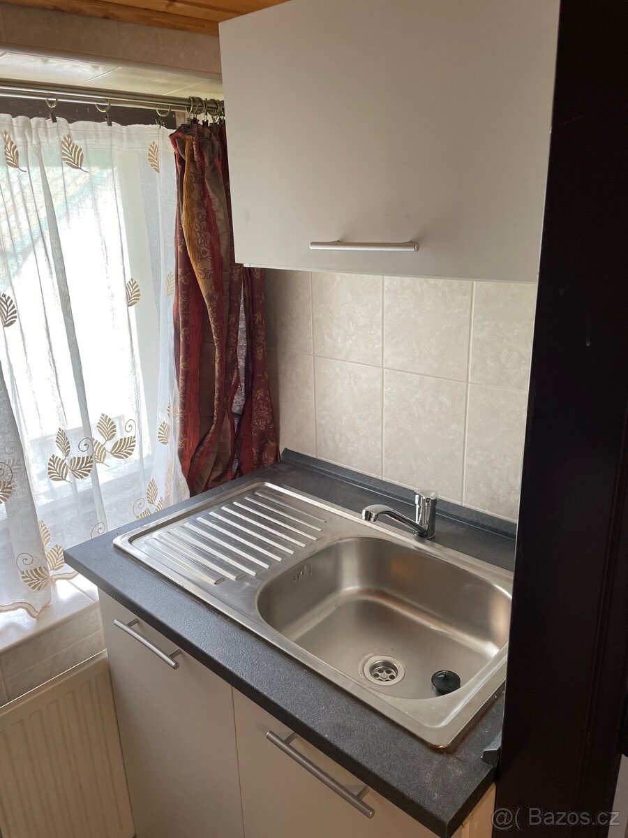 Pronájem bytu 2+1 v Trutnově - 3