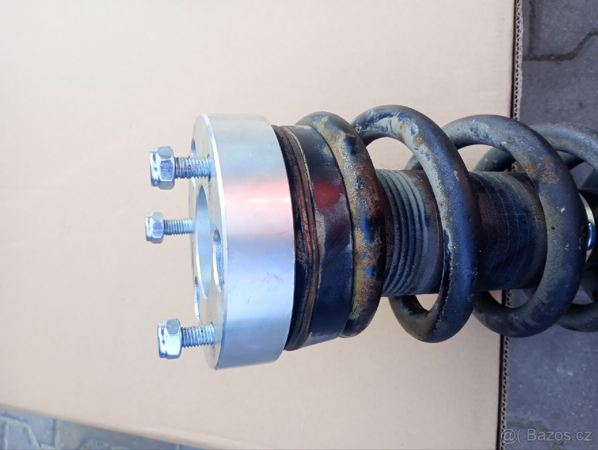 Podložky lift Dodge RAM - 3