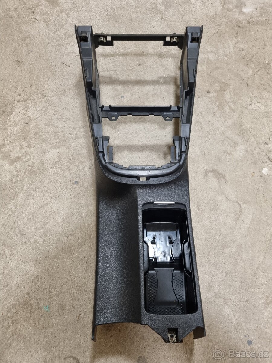 Středový panel VW Golf 6 - 3