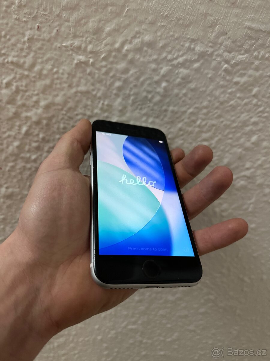 IPhone SE 2020 - 3