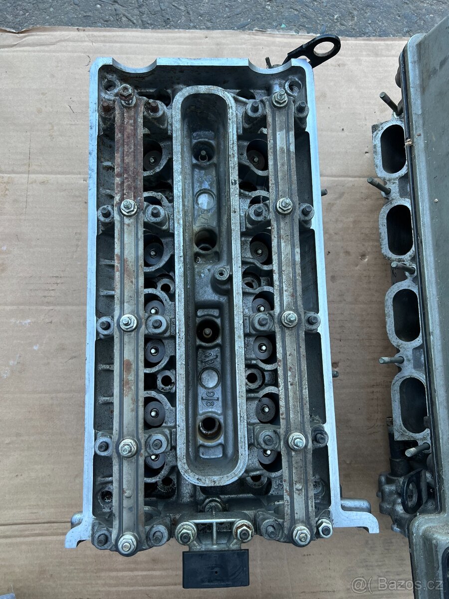 BMW E39 540i M62B44 hlavy motoru - 3