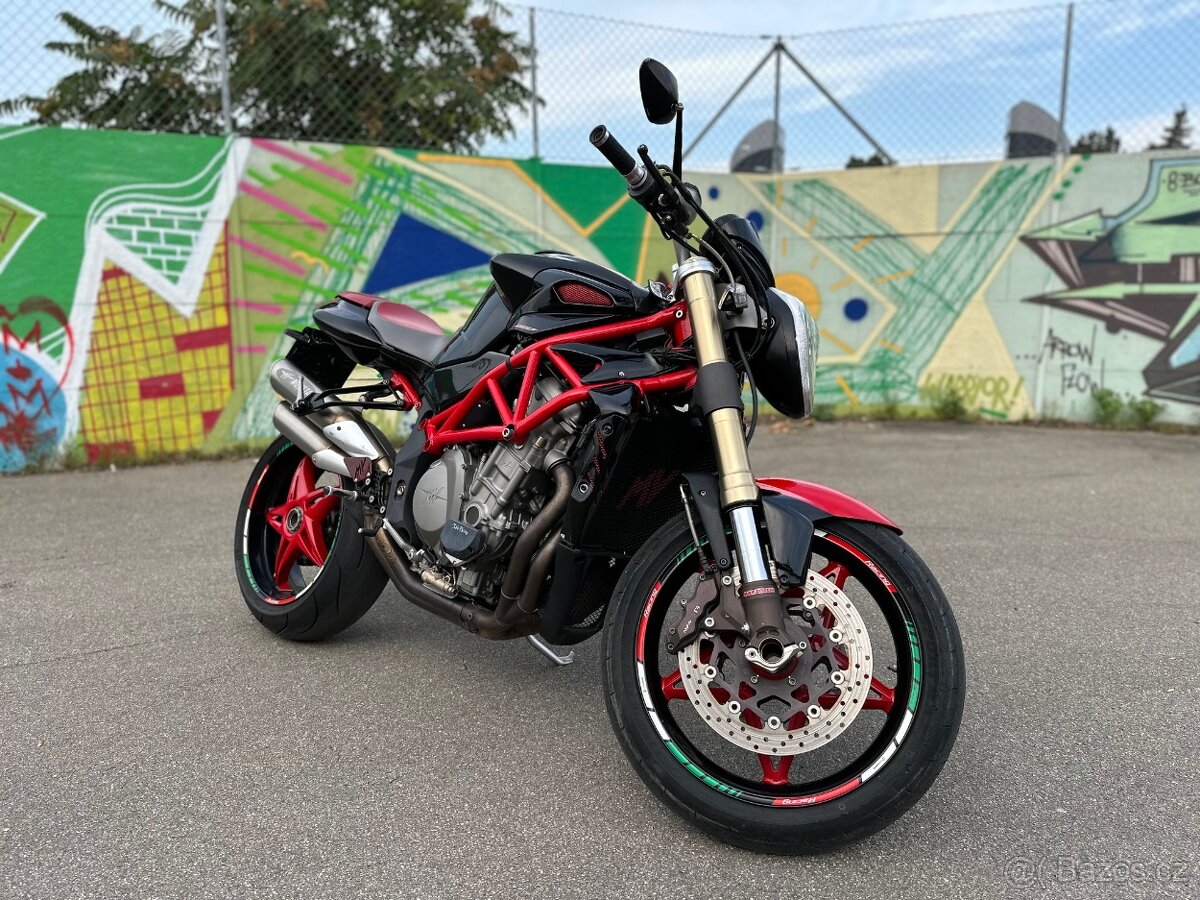 MV Agusta Brutale 910S - 3