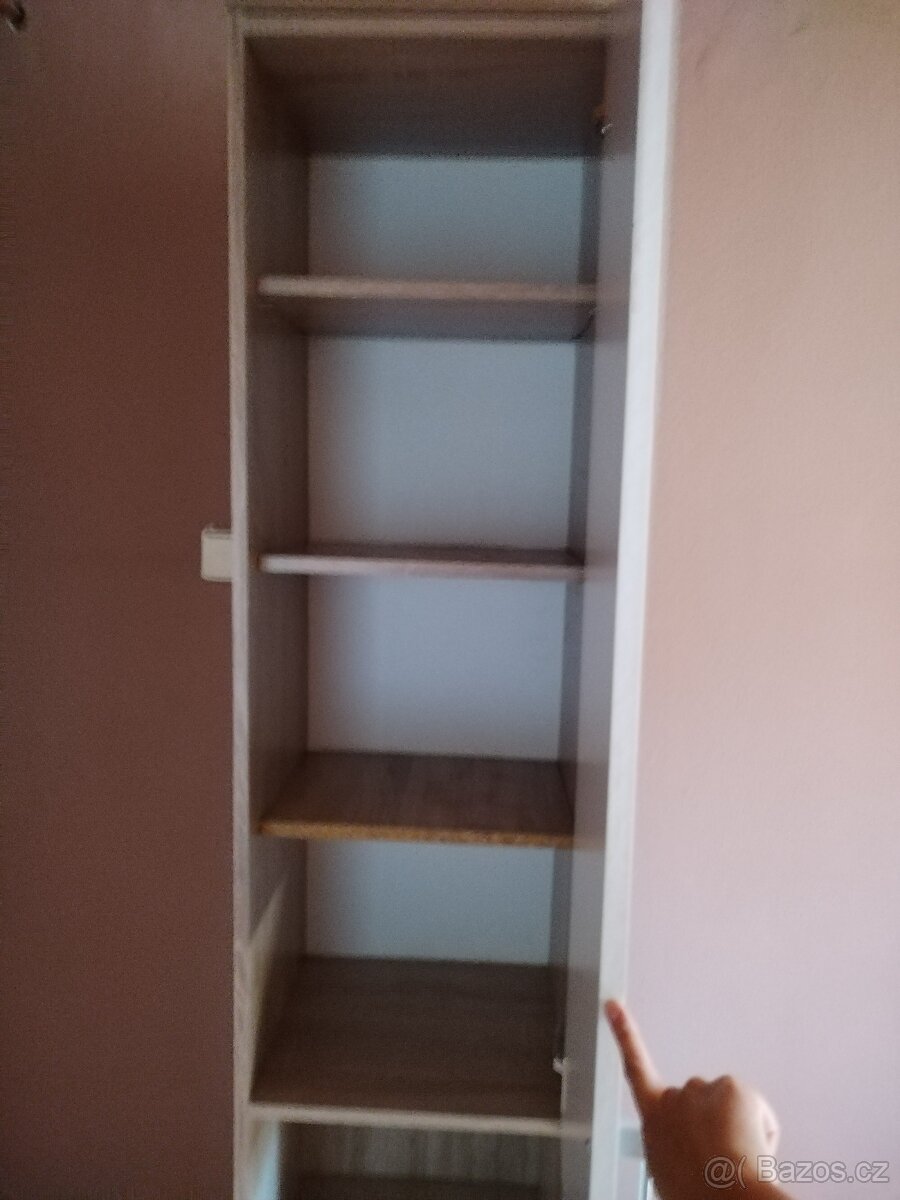 Postel dvoulůžko + 2 noční stolky - 3