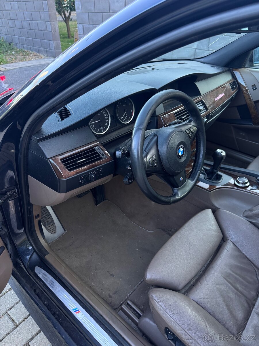 Bmw e61 díly - 3