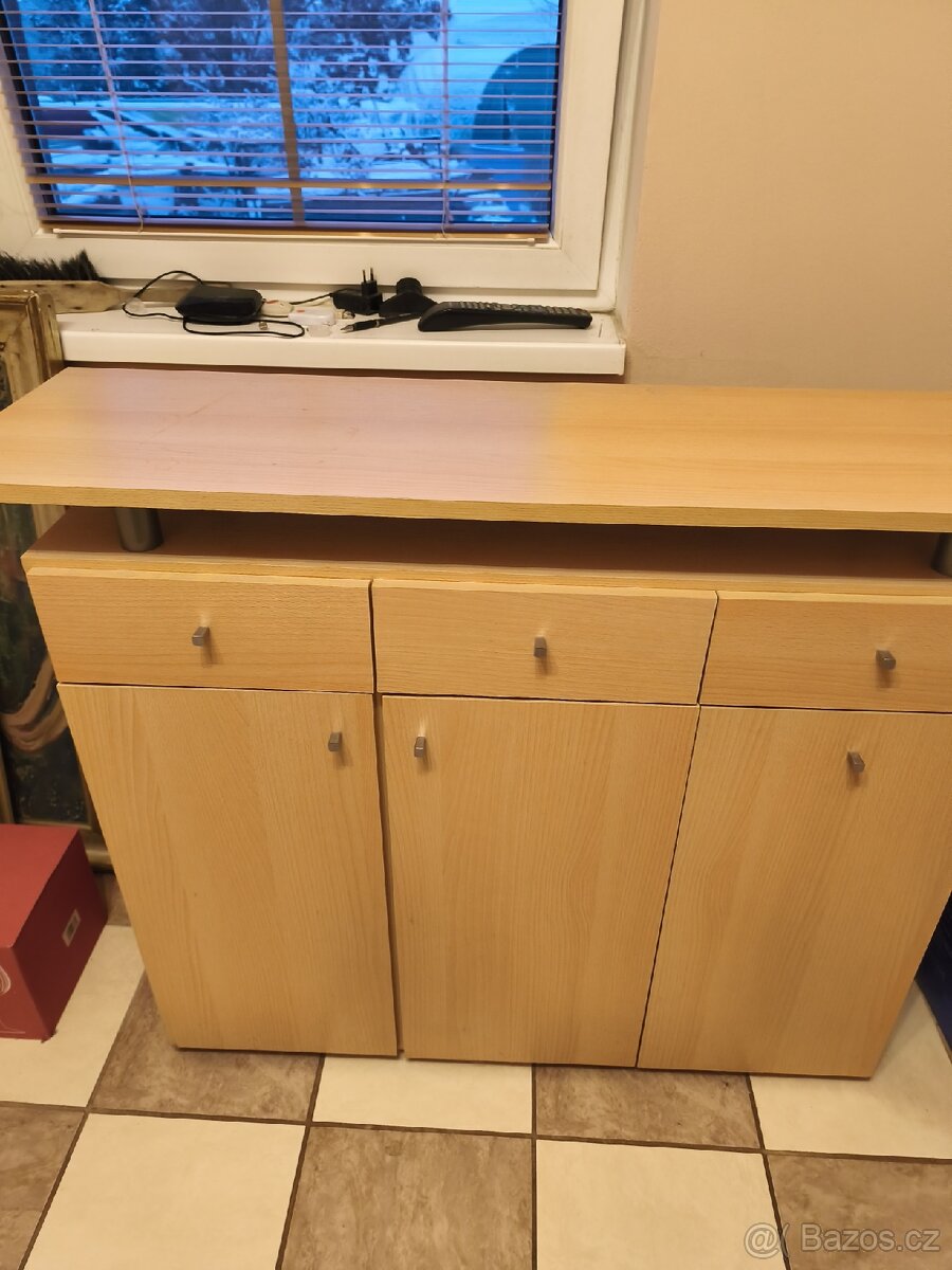 Komoda - 3