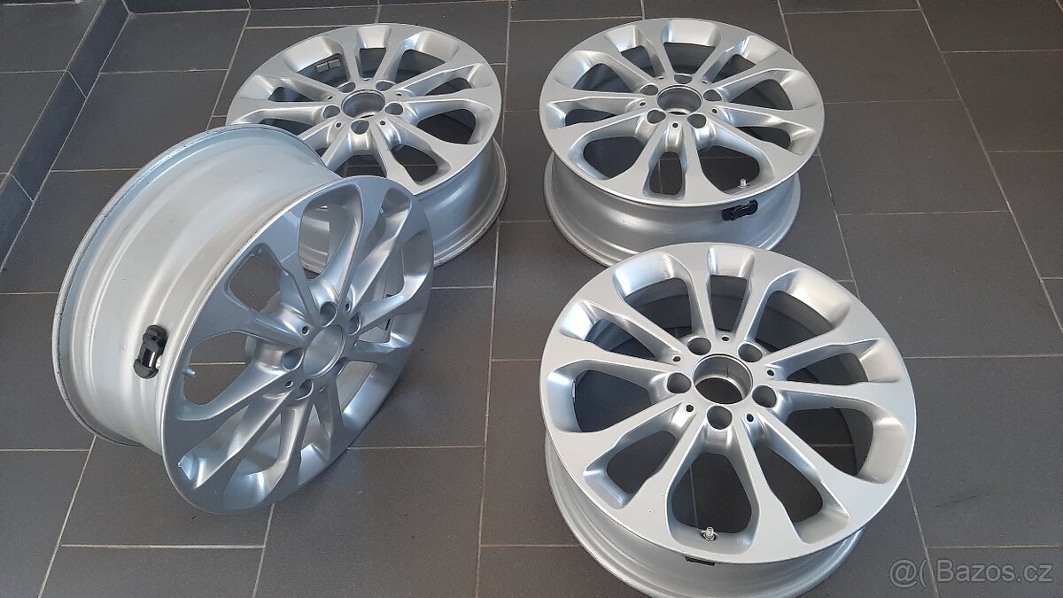 Alu kola Mercedes-Benz GlA - 6/5Jx17 ET-38 - 3