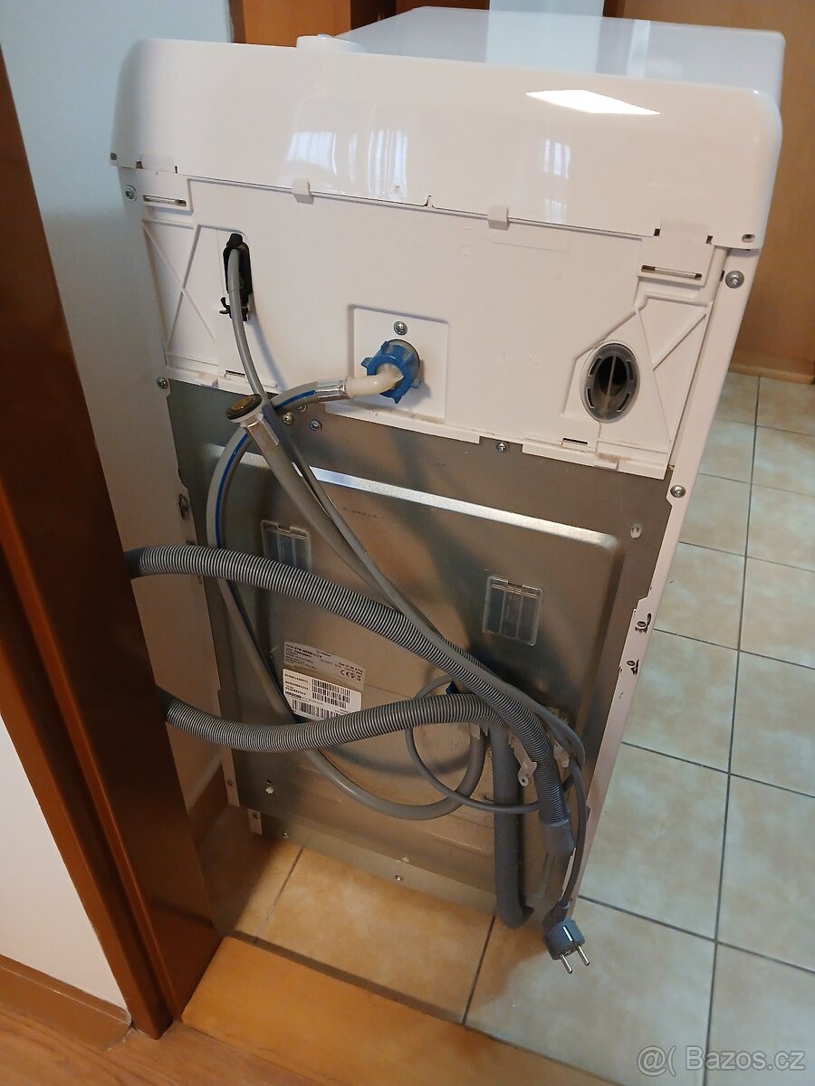 Pracka Indesit vrchni plneni - 3