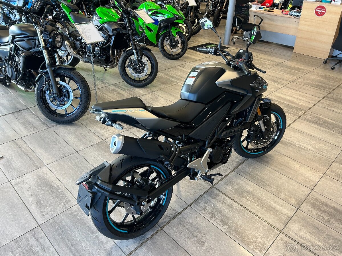 CF Moto NK 125 2025 Gem Black - 3