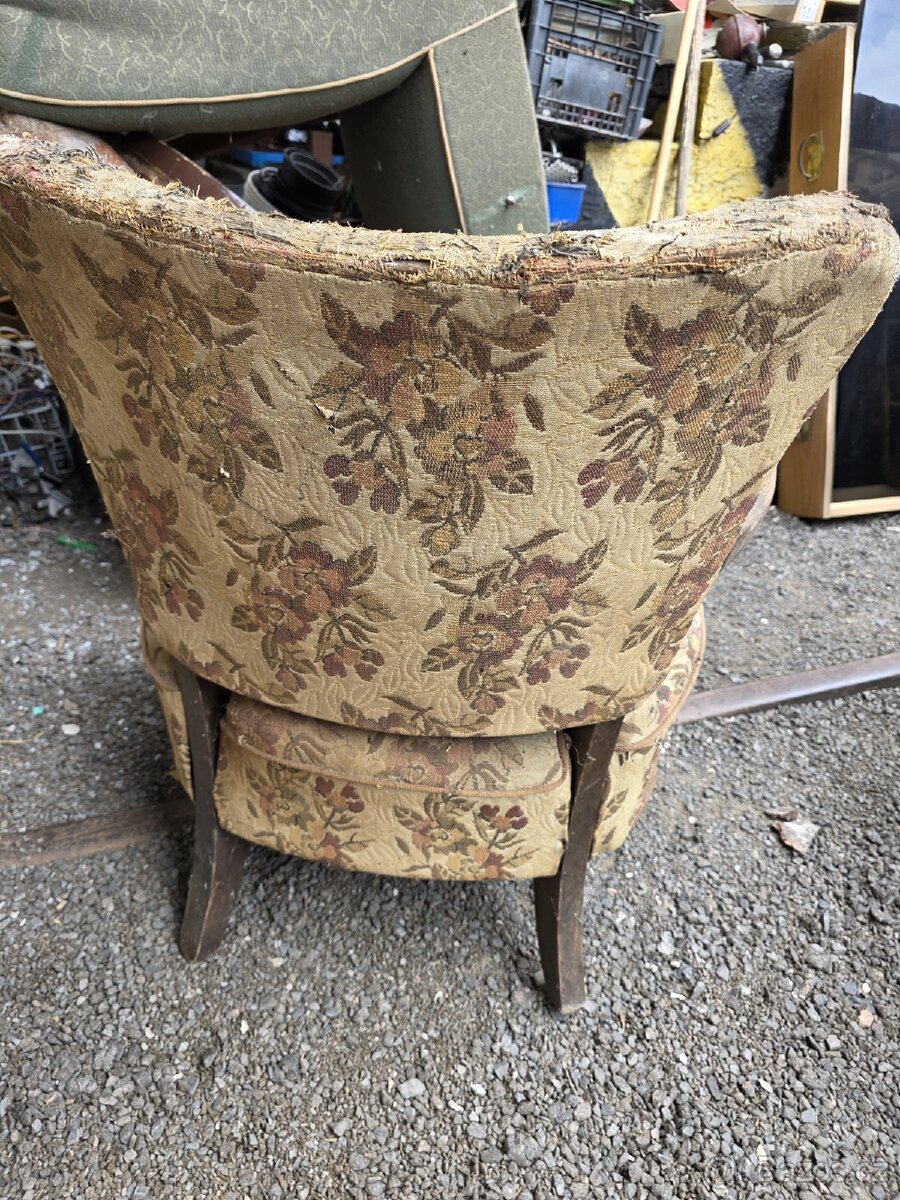 Staré křeslo Halabala - 3