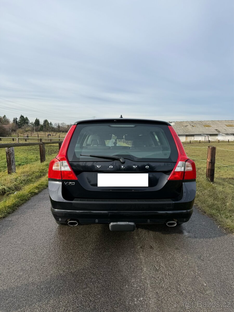 Volvo V70 2012 D5 2.4 158 kw automat kůže servis - 3