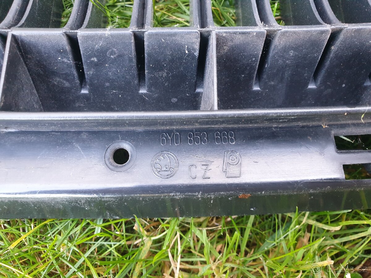 Přední maska Škoda fabia 1 6Y0 853 668 6Y0853668
- 3