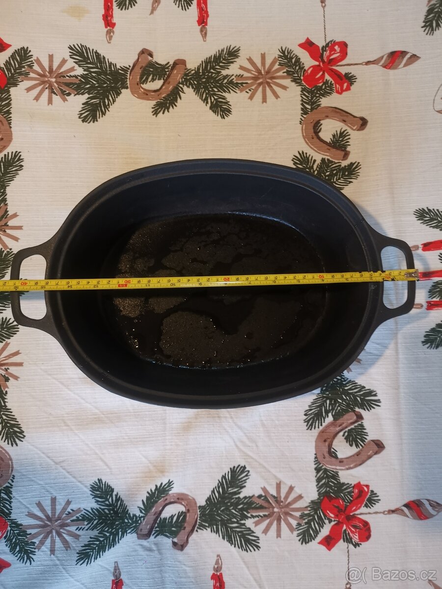 Krásný litinový pekáč - 3