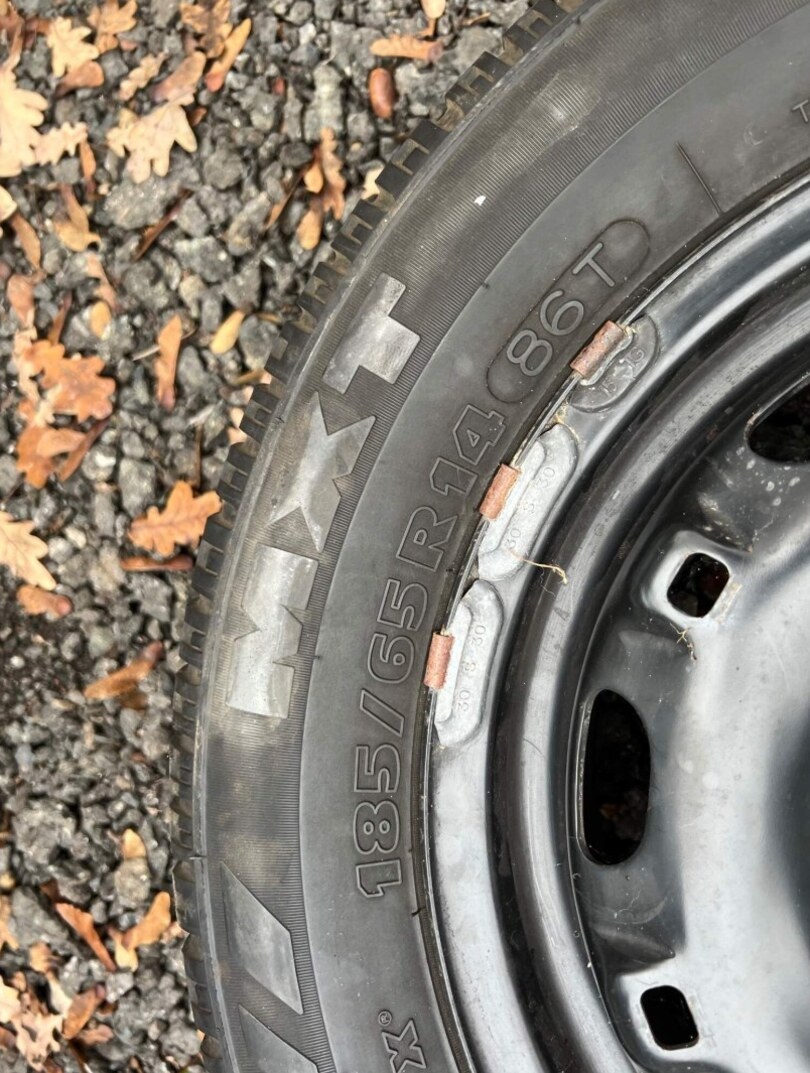 188. disk rozteč 5x100 mm + pneu 185/65 r14 Fabia - 3