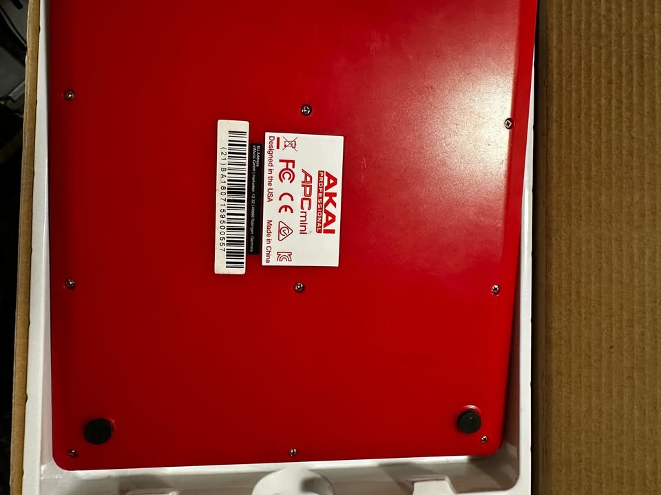 Prodám - AKAI APC mini - 3