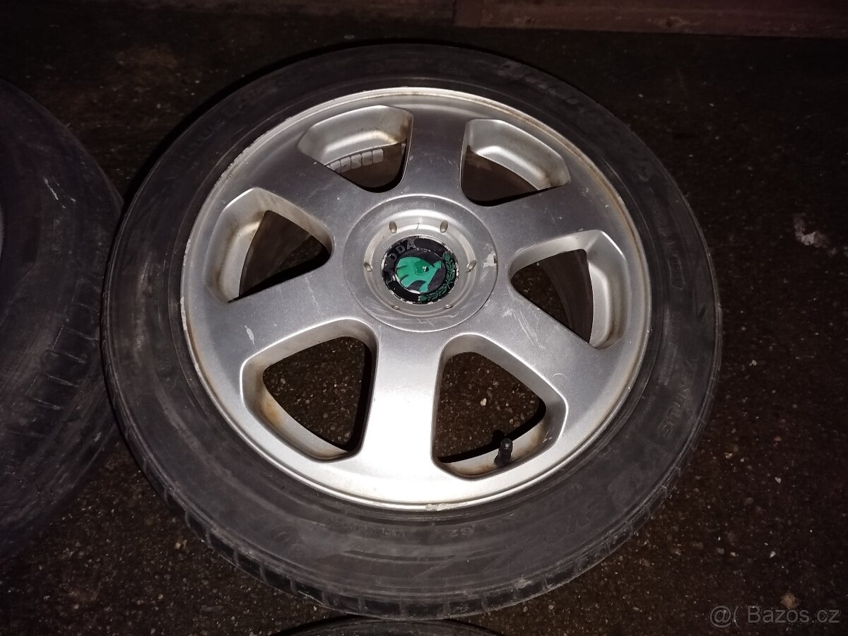 Alu kola Octavia r15 - 3