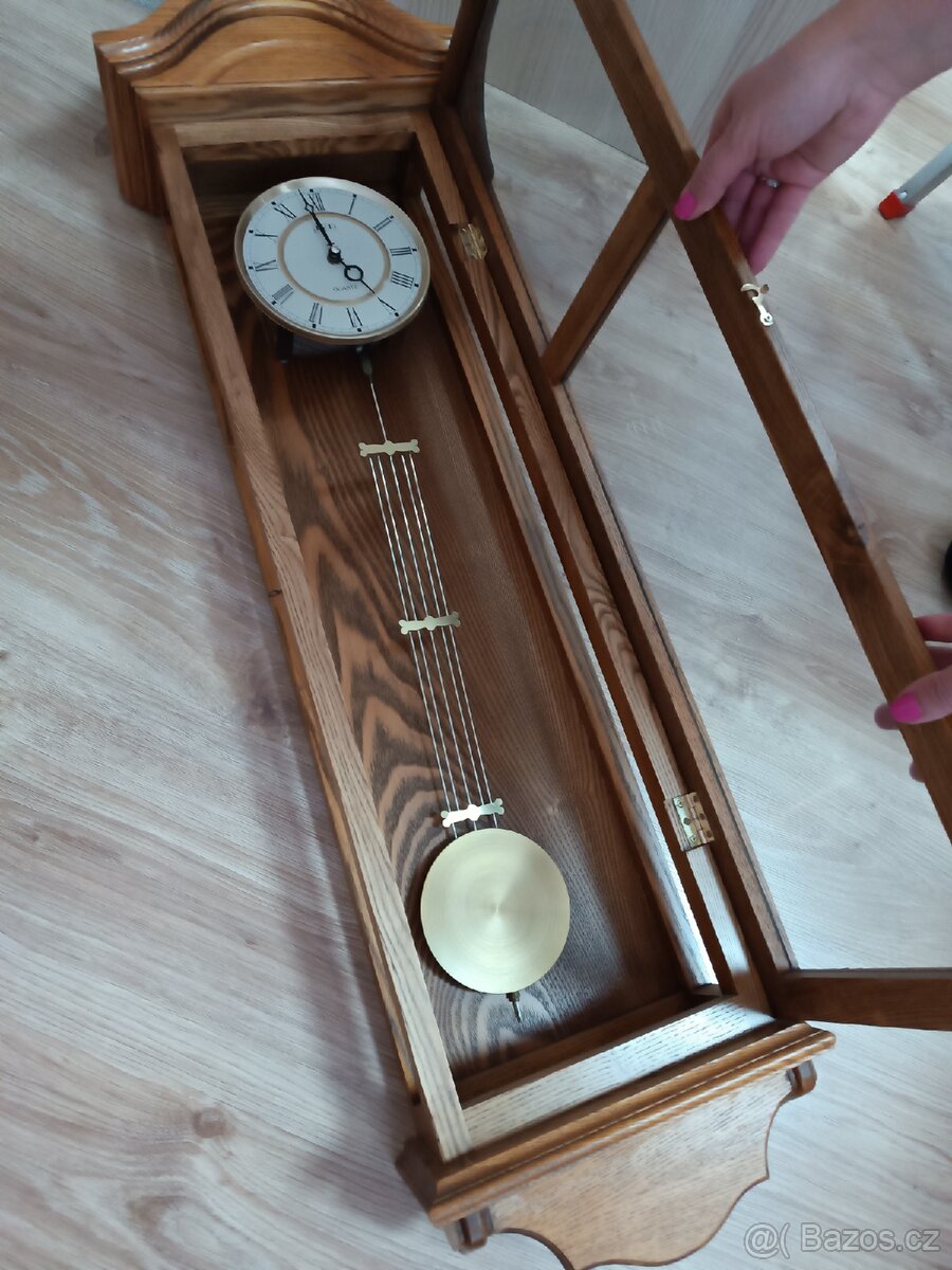 Nástěnné hodiny s kyvadlem - 3