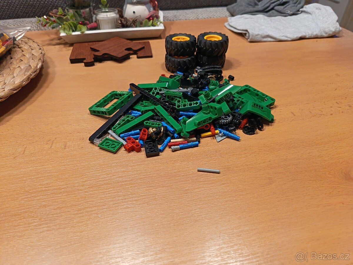 Lego traktor - 3