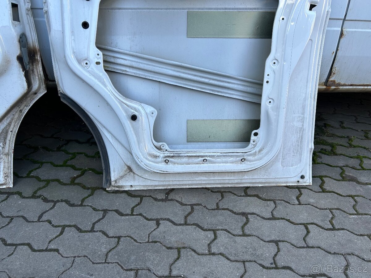 Přední dveře VW TRANSPORTÉR T5.1 - 3