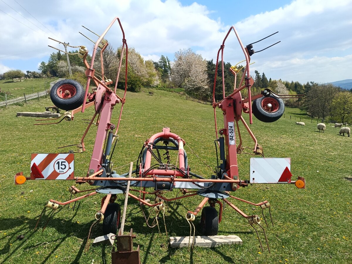 Obraceč sena OZ 524 - 3