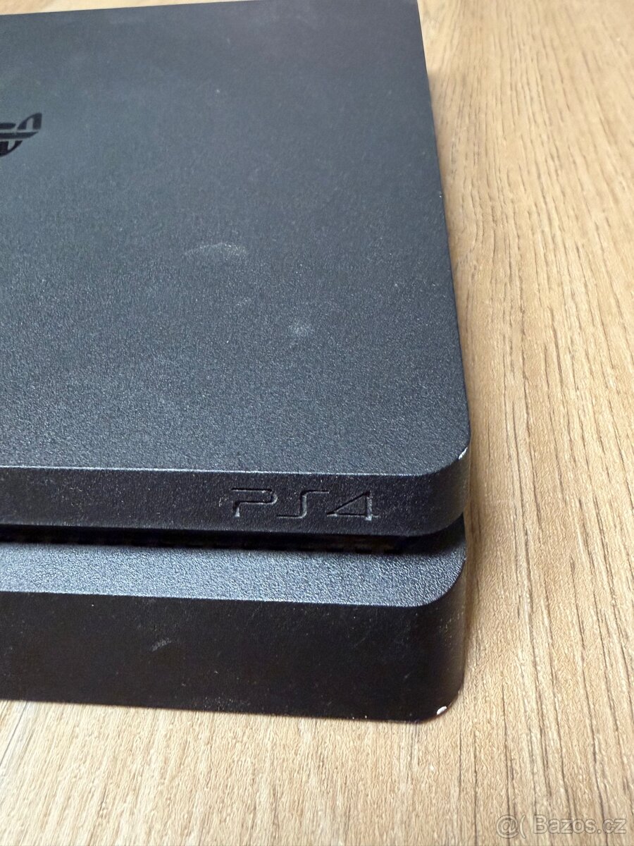 PlayStation 4 Slim 1TB - 3