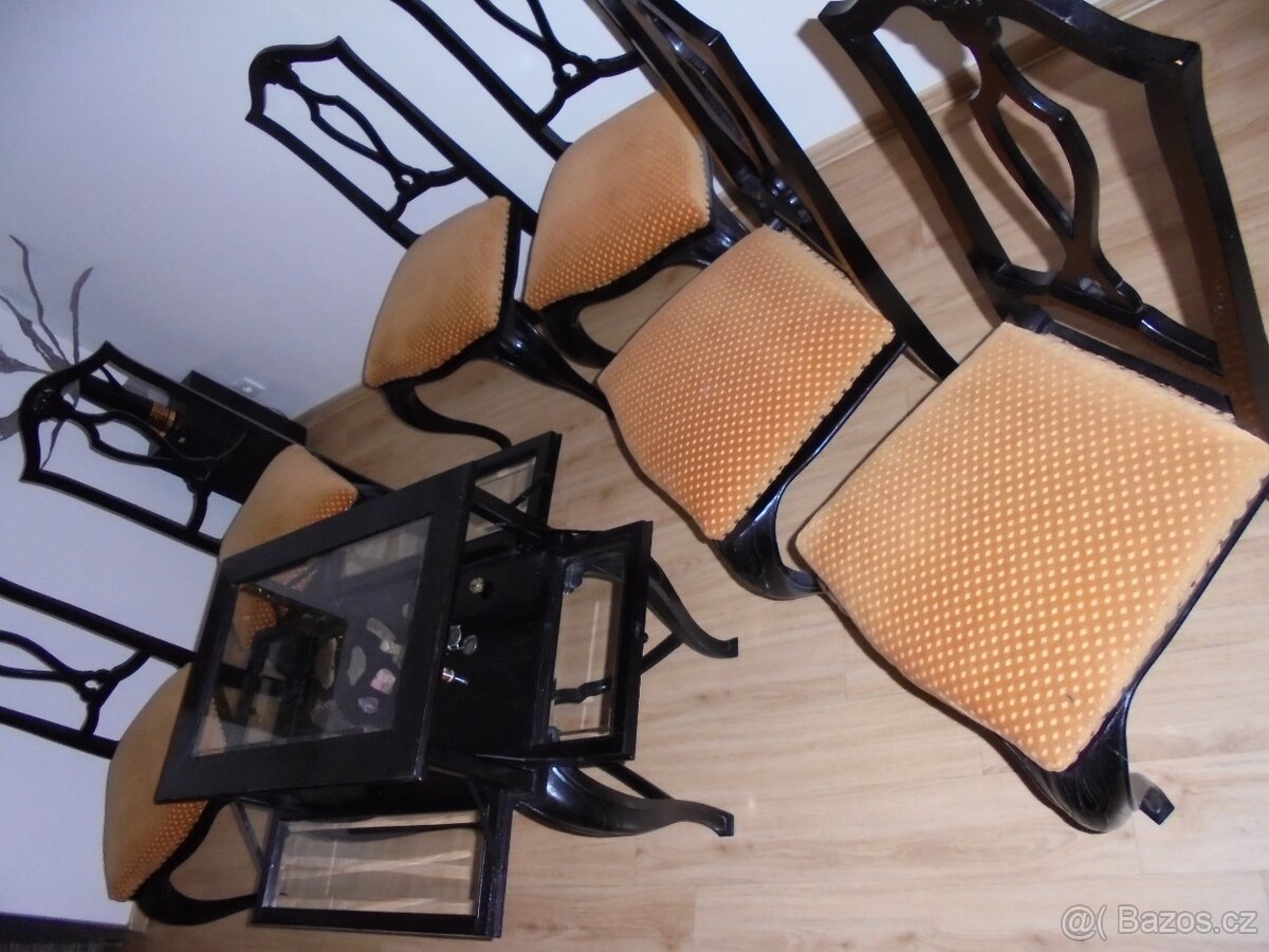 Šest žídlí v krásném stavu. Rok.1930. + stolek. - 3