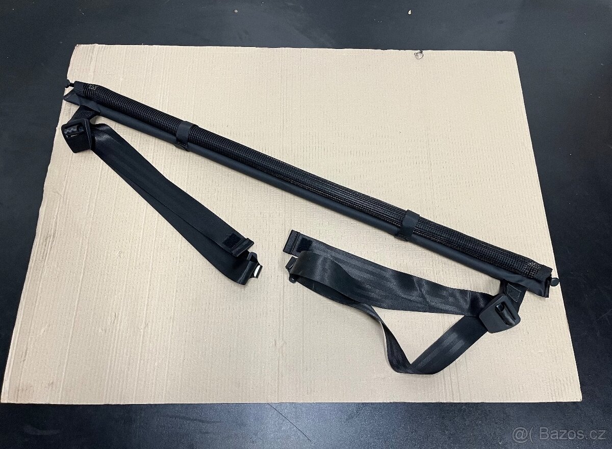 Mercedes GLE dělící síť do kufru - 3