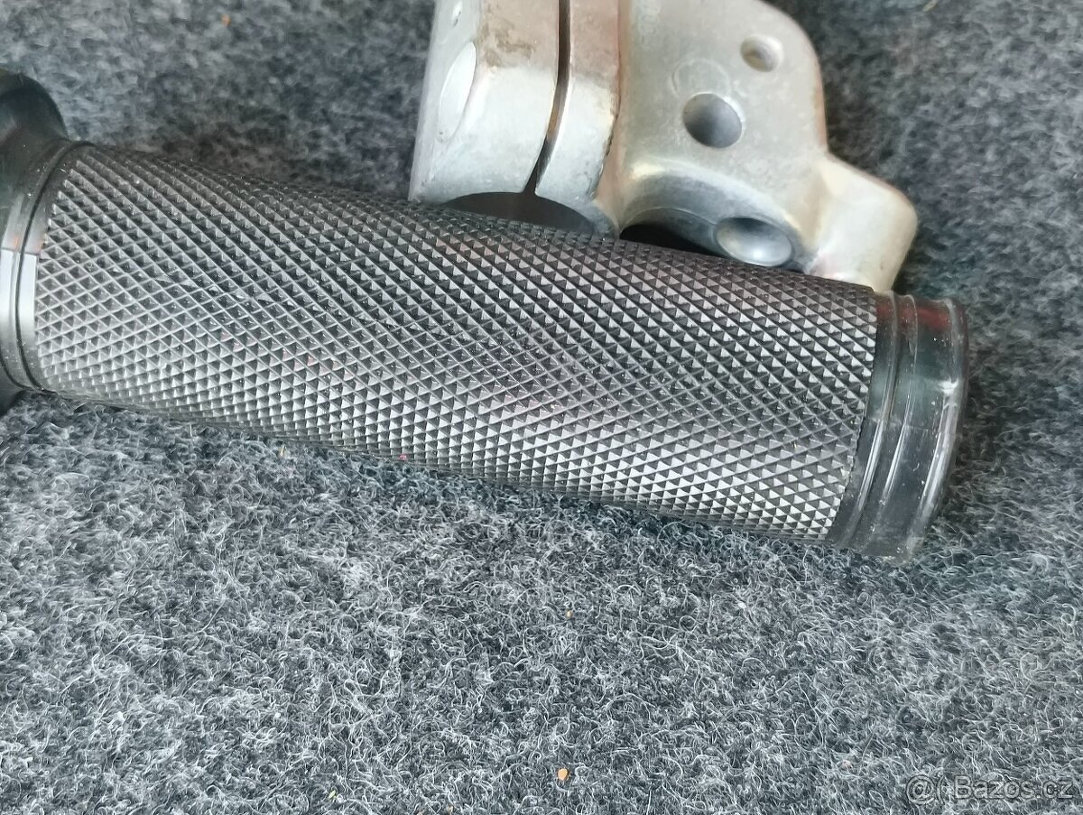 Nepoužitá originální objímka ČZ držák páček plyn ČZ 477 471 - 3