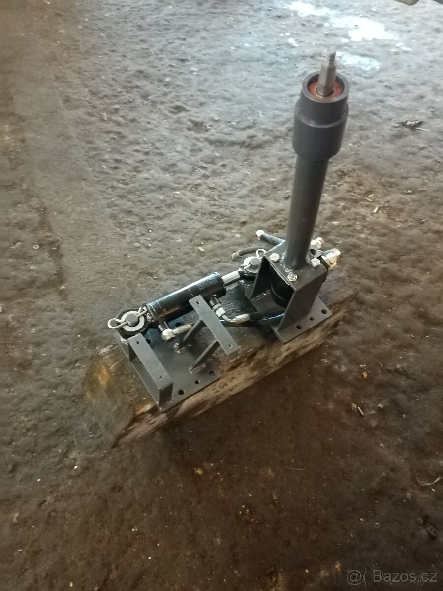 hydraulické řízení slávia TV 824S - 3