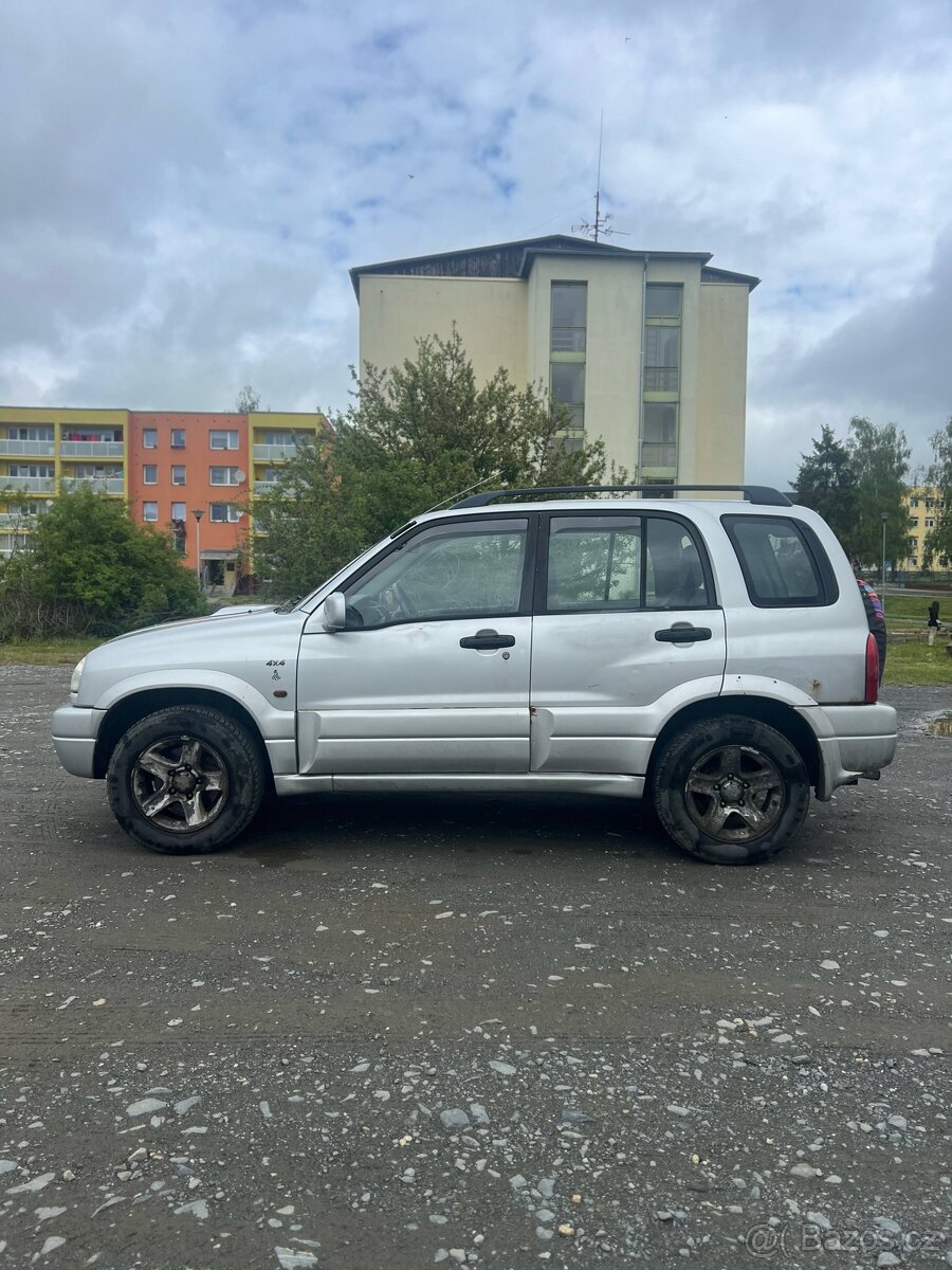Suzuki Grand Vitara 2.0TD - 3