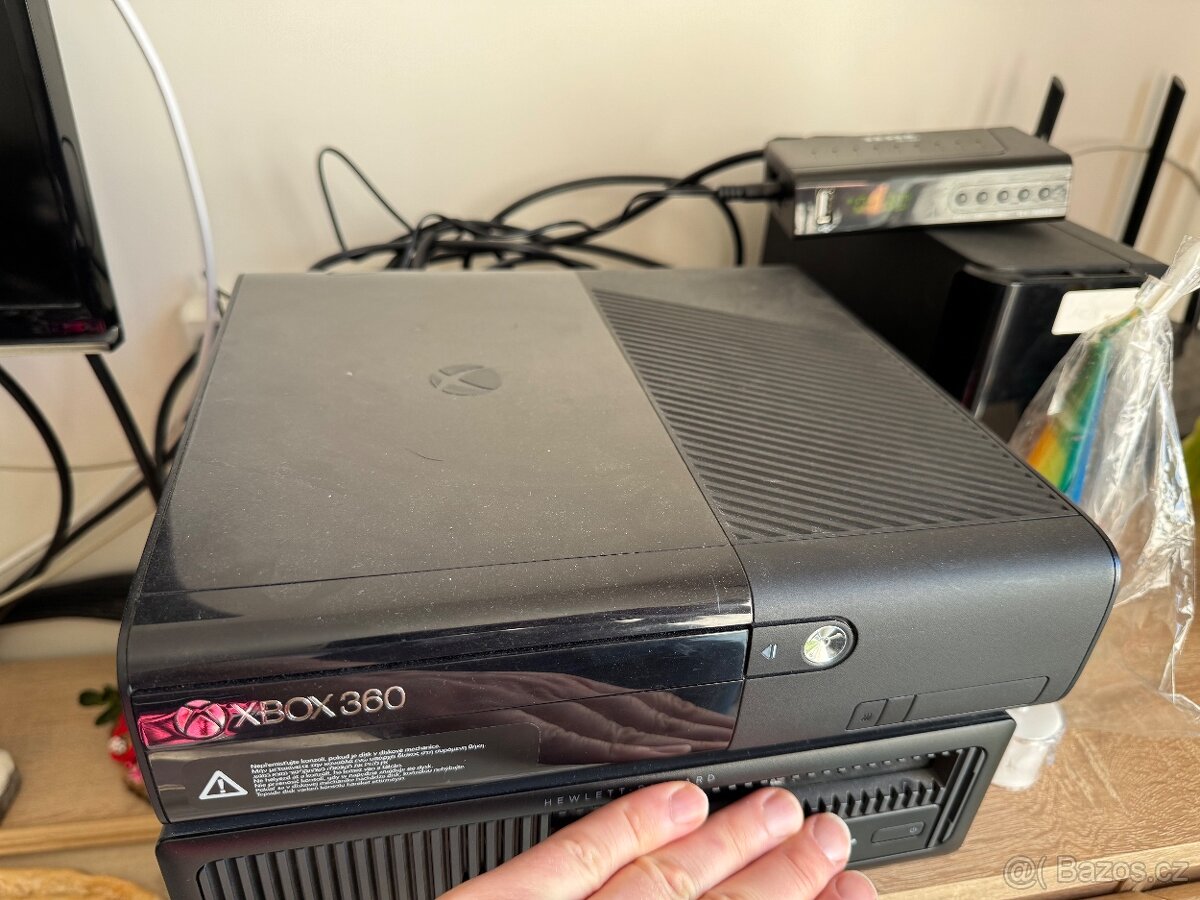 Xbox360, 4x ovladac, mnoho her, kyberkamera - 3