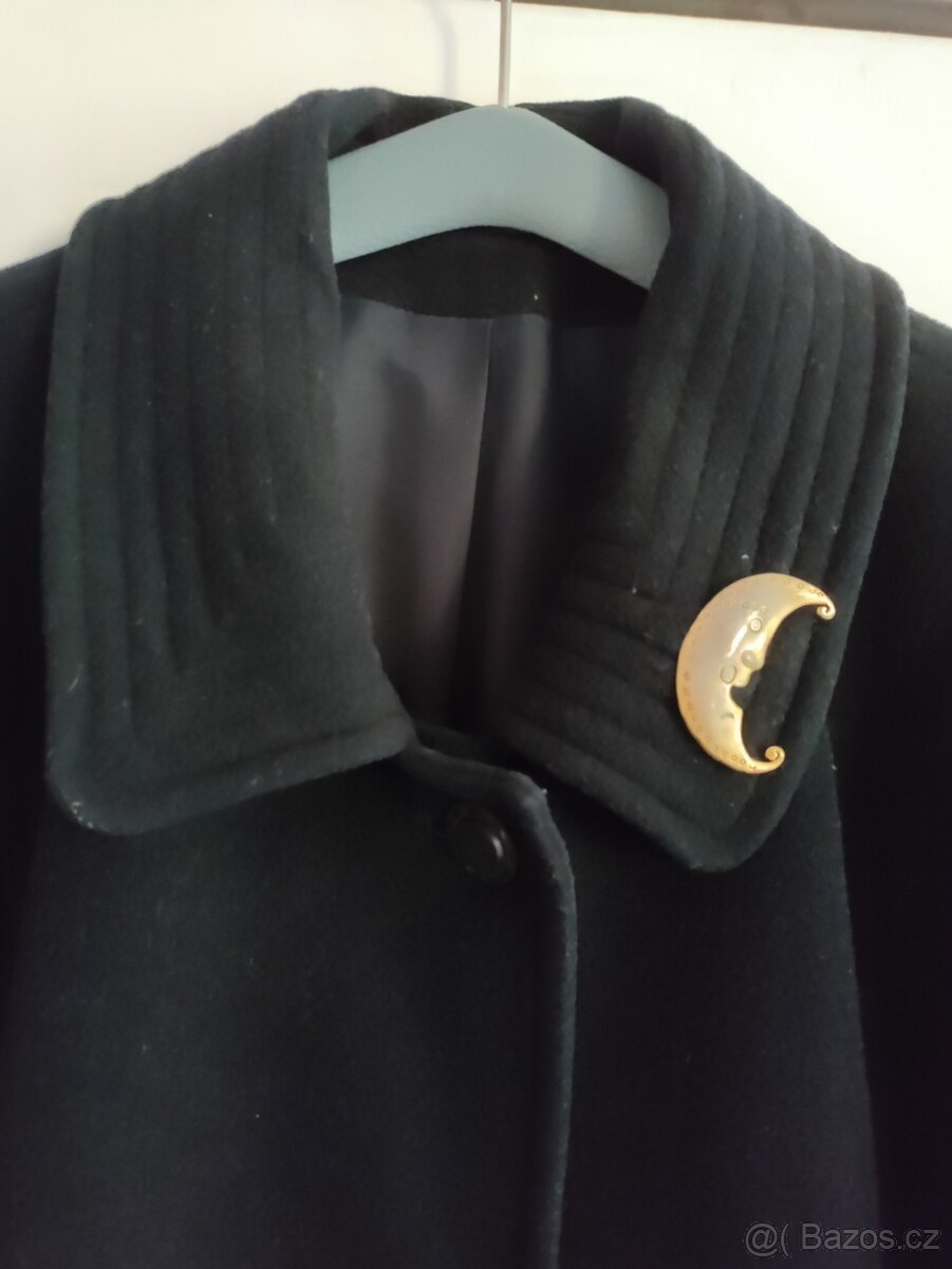 Zimní černý krátký kabát vel 56 - 3