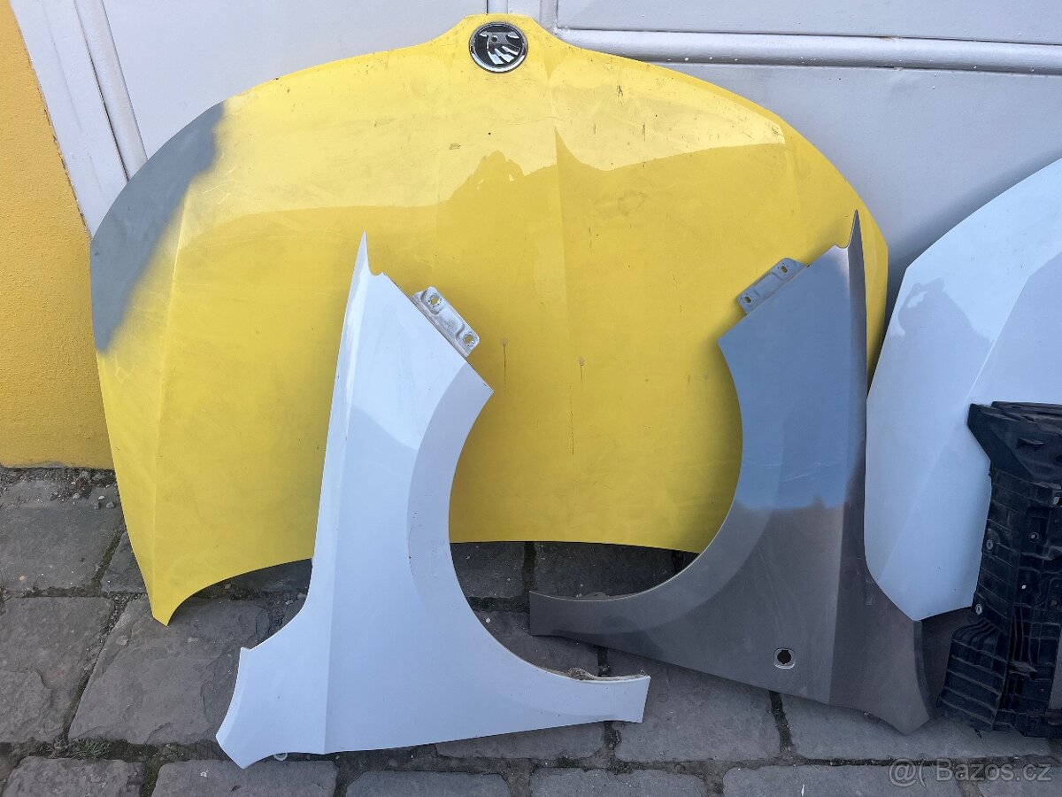 Rapid:kapota,blatníky,nárazníky,světla,dveře - 3