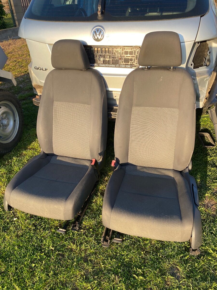 Sedačky Golf 5 combi - 3