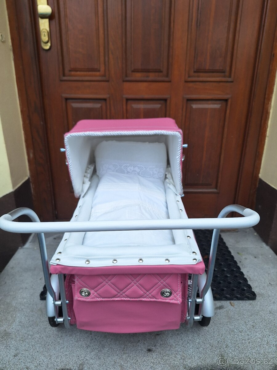 RETRO KOČÁREK PRO PANENKY - 3