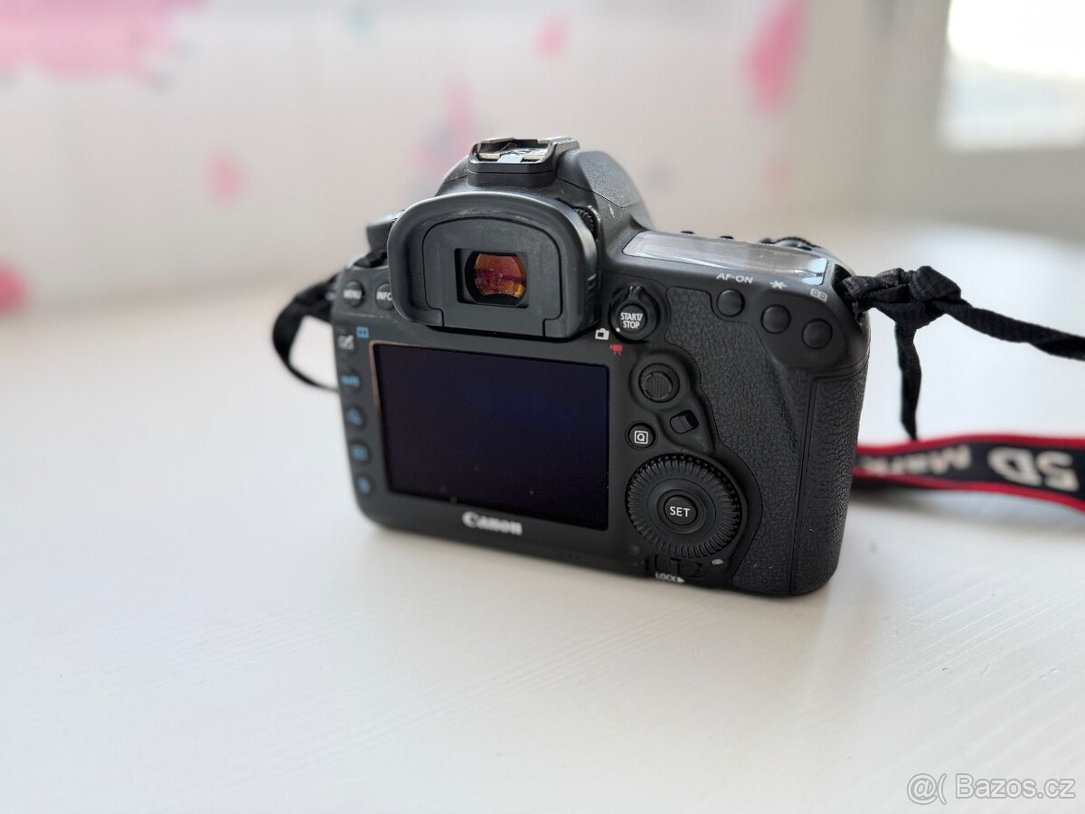 Canon EOS 5D Mark IV - 3