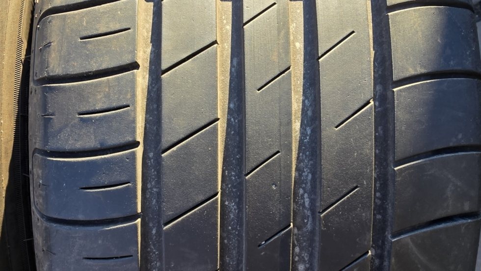 Letní pneu 225/55/17 Good Year - 3