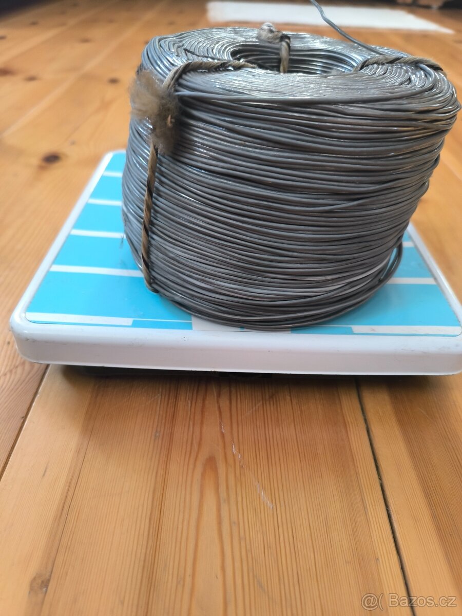 Prodam 12 kg pajeciho dratu - 3