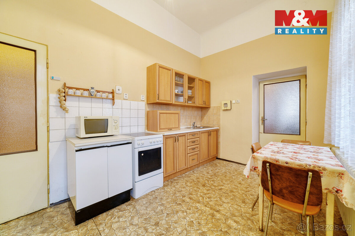 Prodej bytu 2+1, 60 m² v Mariánských Lázních, ul. Ruská. - 3