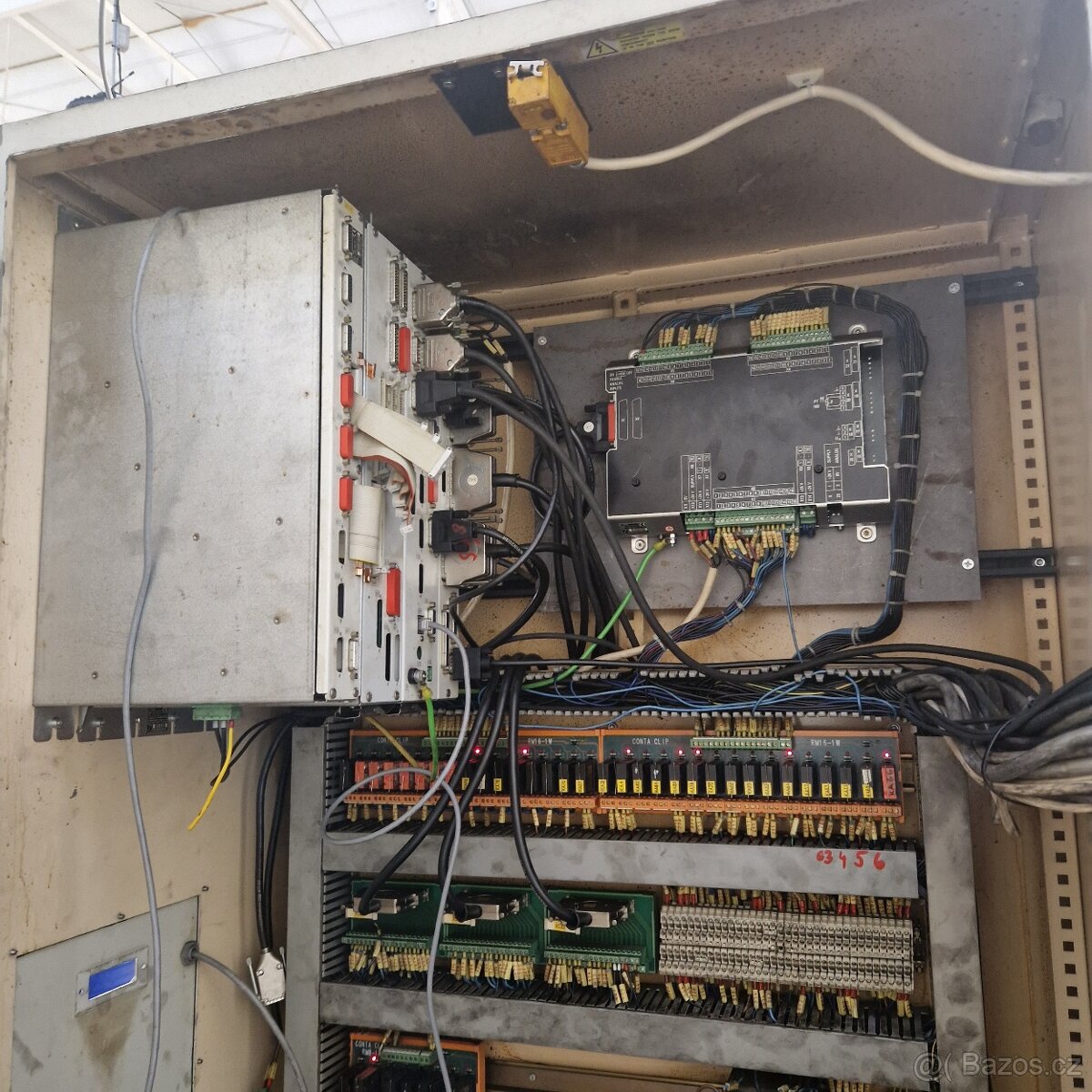 Cnc obrábací centrum MCFV 100 - 3