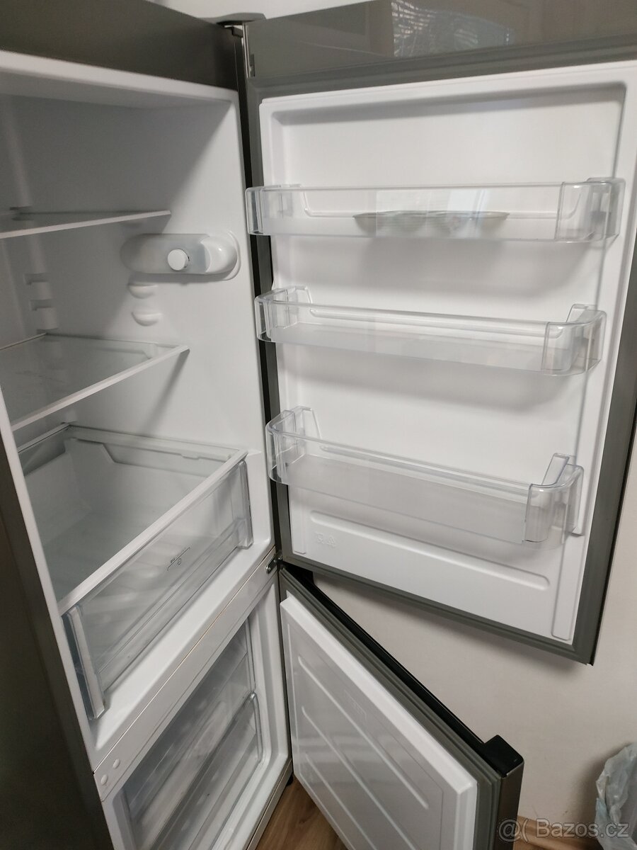 Lednička kombinovaná Indesit - 3