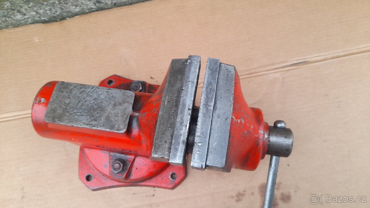 Kvalitní svěrák York 125 mm - 3