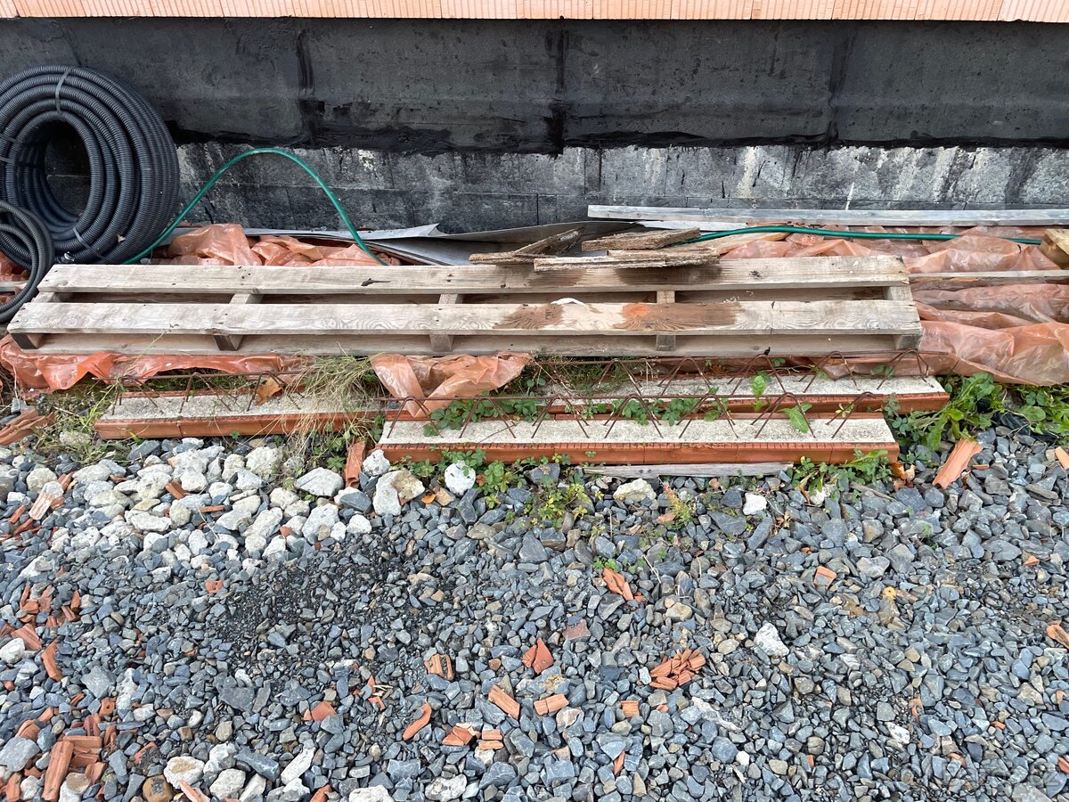 Heluz Miako zbytek ze stavby - 3