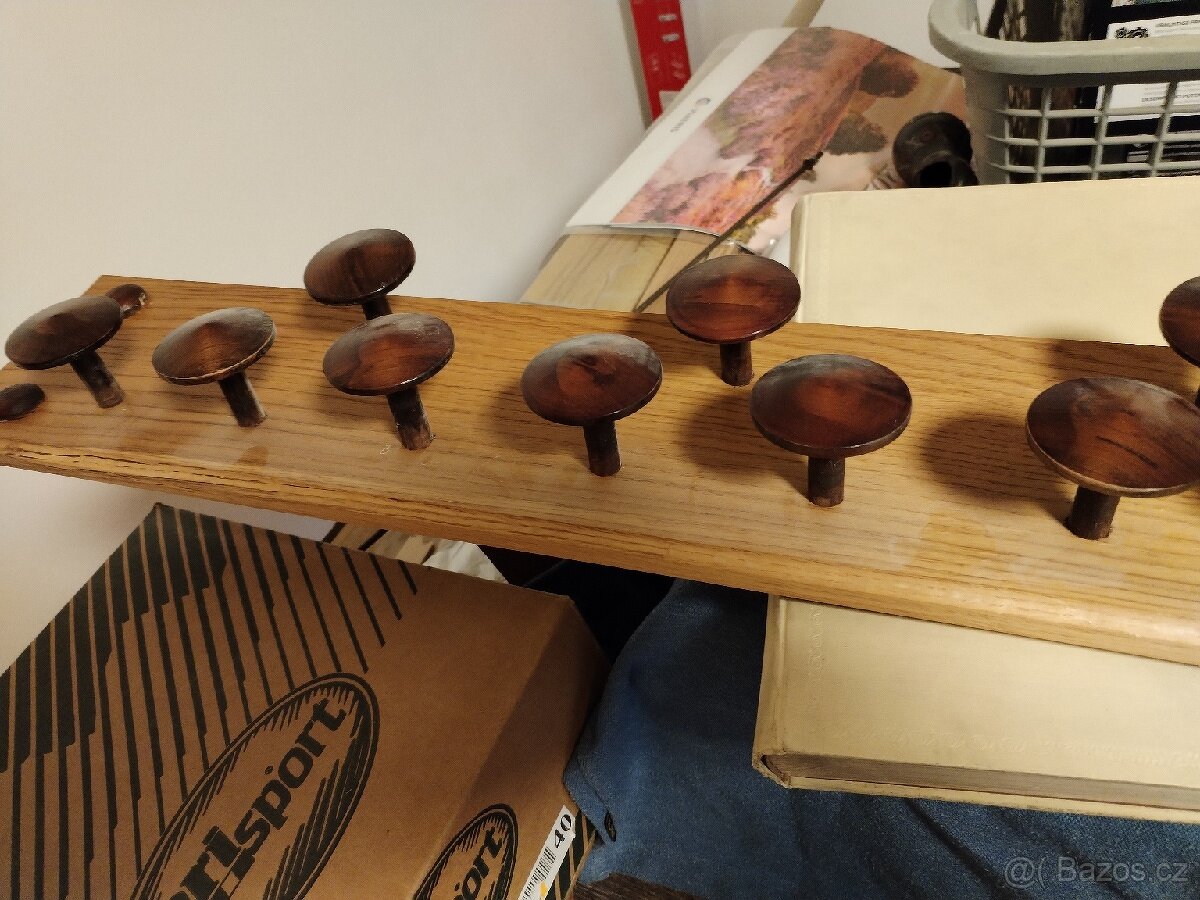 Věšák na oblečení - 3