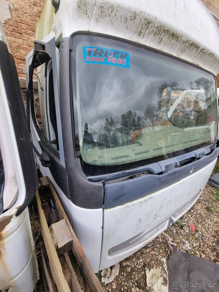 Kabina Renault Premium - 3