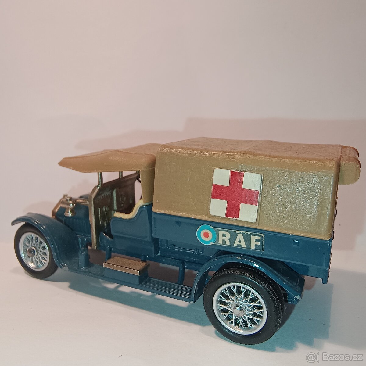 Matchbox Yesteryear Y-13 Crossley RAF - 3