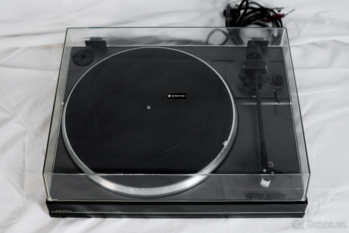 gramofon Sanyo TP 220 - 3