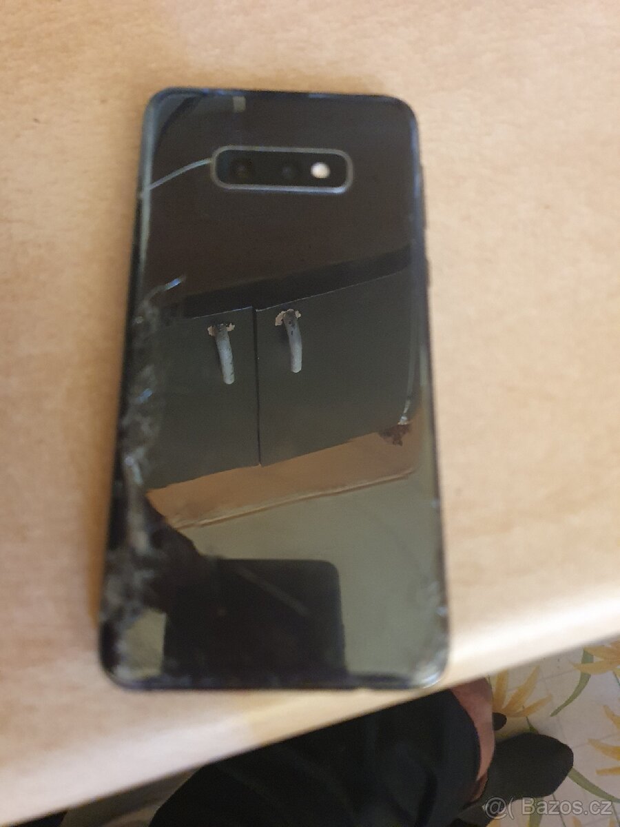 Samsung S10 E - 3