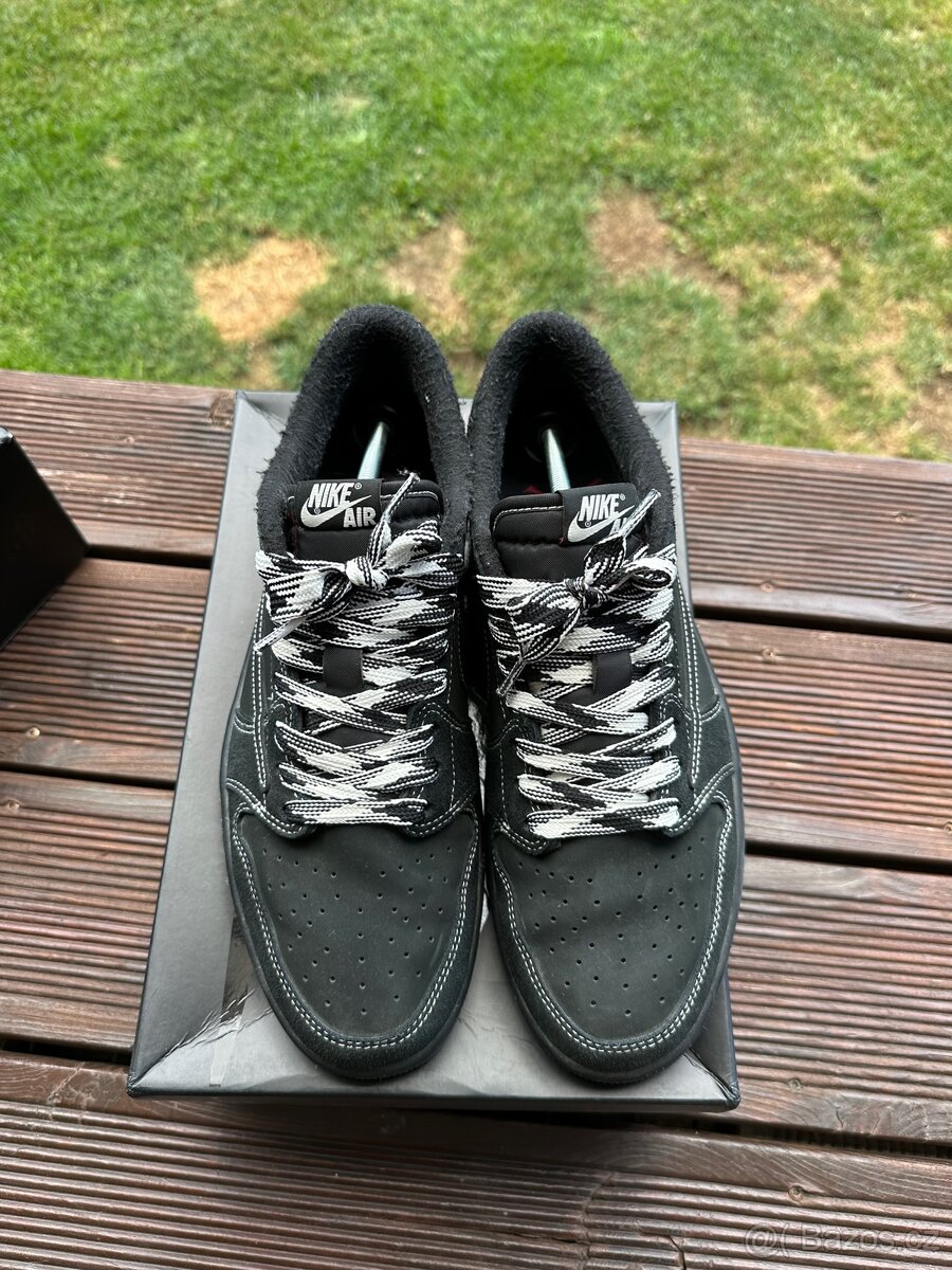 Travis Scott x AJ 1 low - Phantom - 3