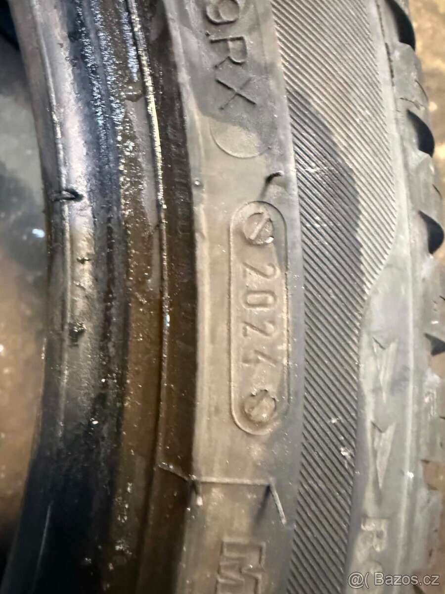 2ks celorocni 235/45 R18 98Y - 3